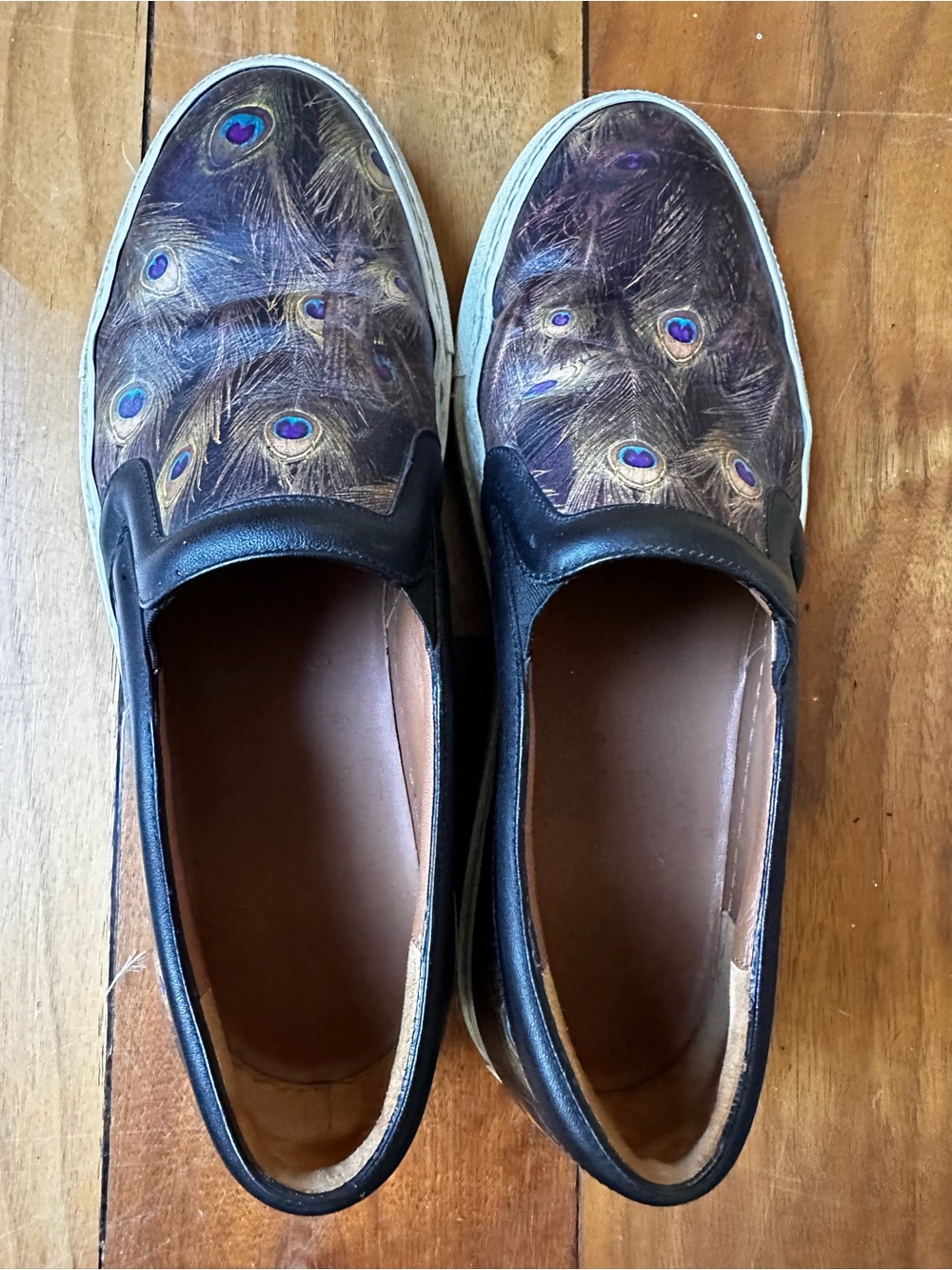 GIVENCHY Peacock print Leather Skate Slip on Sneakers SZ 38 Like New